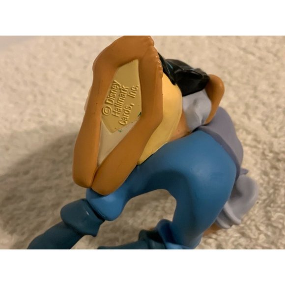 Hallmark Keepsake Christmas Ornament Disney's Pocahontas and Captain John Smith - Picture 9 of 9